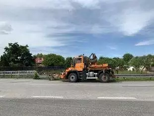 (FOTO) Posečení trávy v příkopech na ulici Paskovská