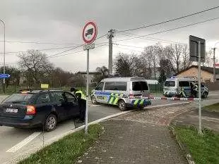 Protitankové miny i dělostřelecké granáty! Hasiči objevili při požáru domu v Ostravě ostrou munici