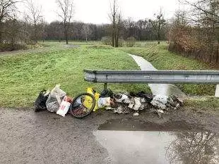 Dnešní úklid v okolí řeky Ostravice, aneb akce Ukliďme svět v Ostravě-Hrabové