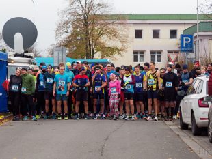 (FOTO) Uctění památky významného dne sportem